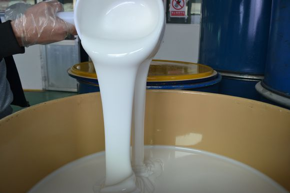 食品級模具硅膠是白色的嗎 ？
