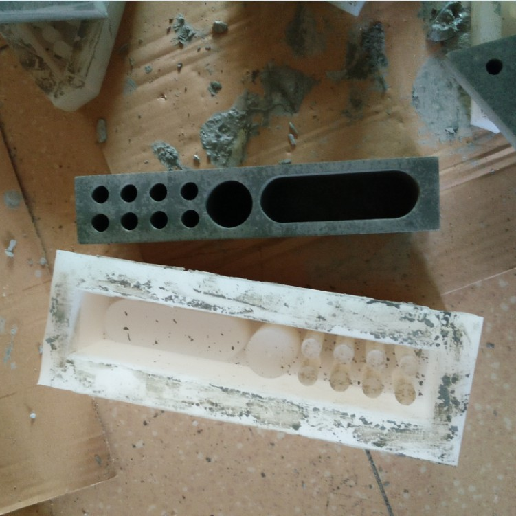 如何延長工業(yè)級模具硅膠使用壽命 ？